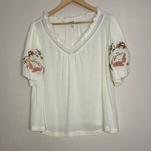Hayden Los Angeles Top 1XL XL Embroidered Cream Floral Gauzy Lightweight Boho